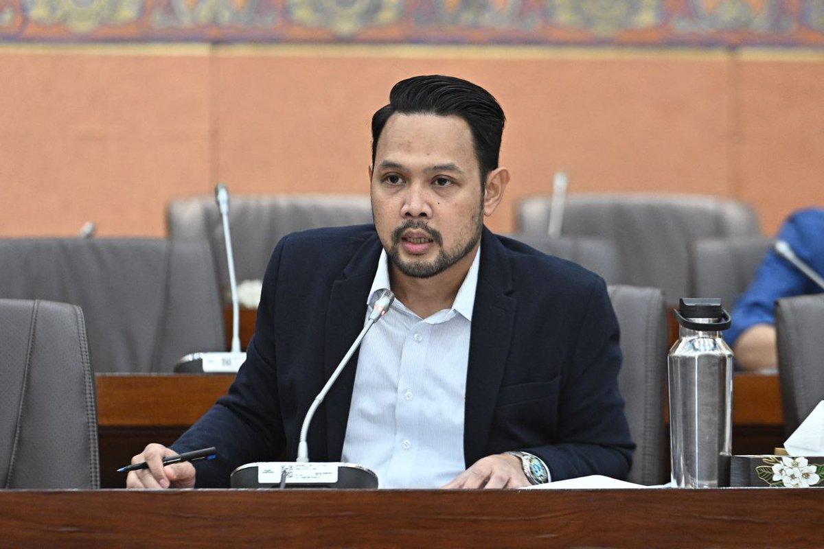 Rivqy Abdul Halim Komisi VI DPR Dukung Kereta Ternak KAI