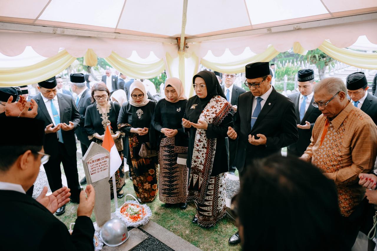 Wamen ESDM Ziarah Kalibata Peringati Hari Jadi Energi