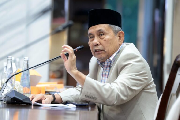 Kardaya Warnika Komisi XI DPR Minta OJK Perjelas Definisi Komoditas Strategis